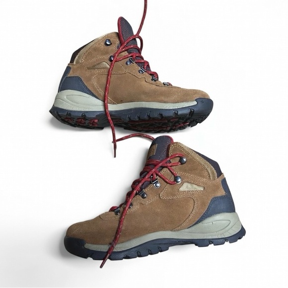 Columbia Boots - Picture 2 of 4